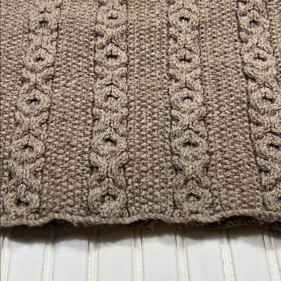 Handknit Button Down Vest - Picture 4 of 4